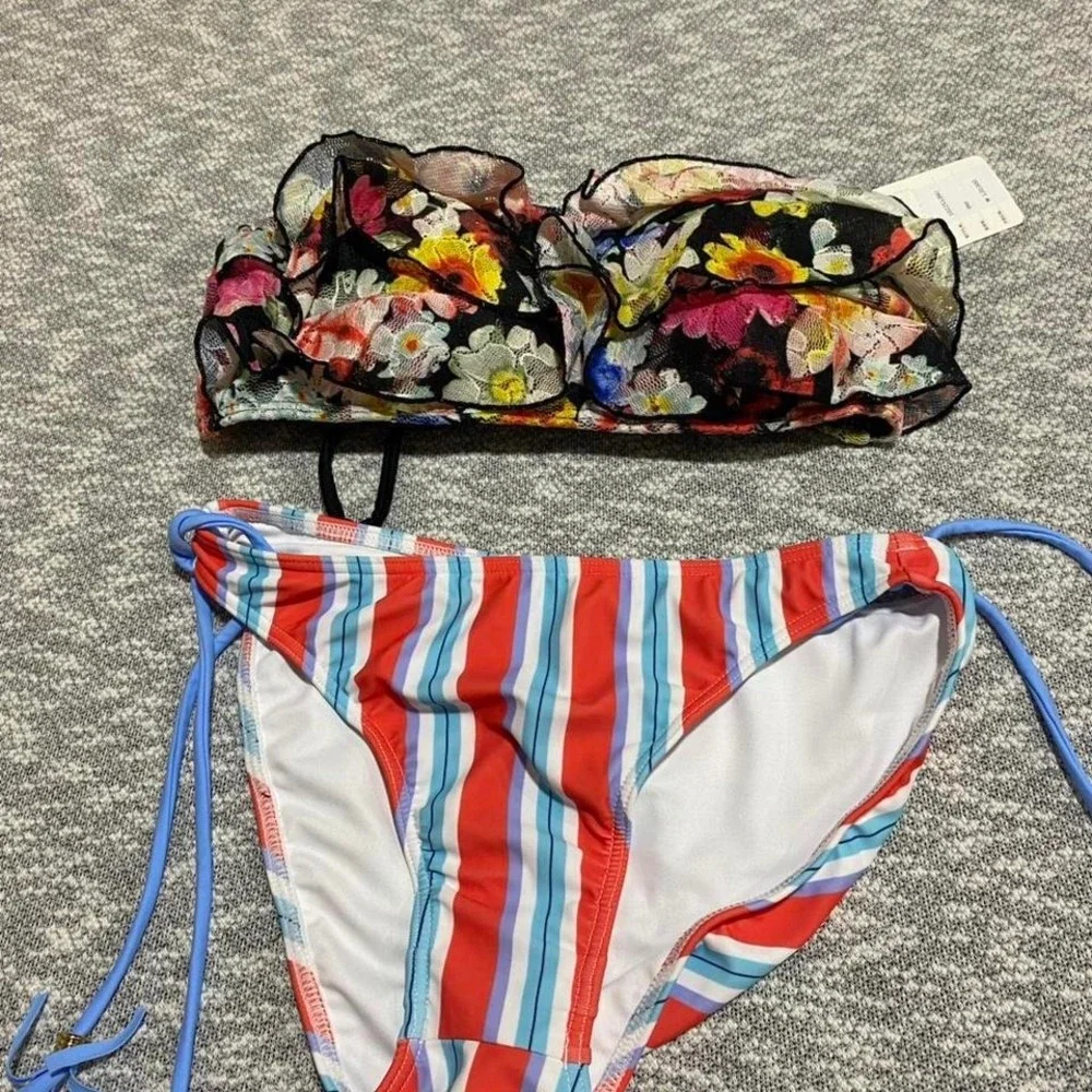 colorful bikini set top/bottoms Made Korea‎ size 9M=girl 7-8 years old. SKU-A125